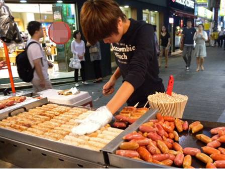 韩国人真的会因为爱吃西瓜去火锅店吗 晚上10点后一半是韩国人