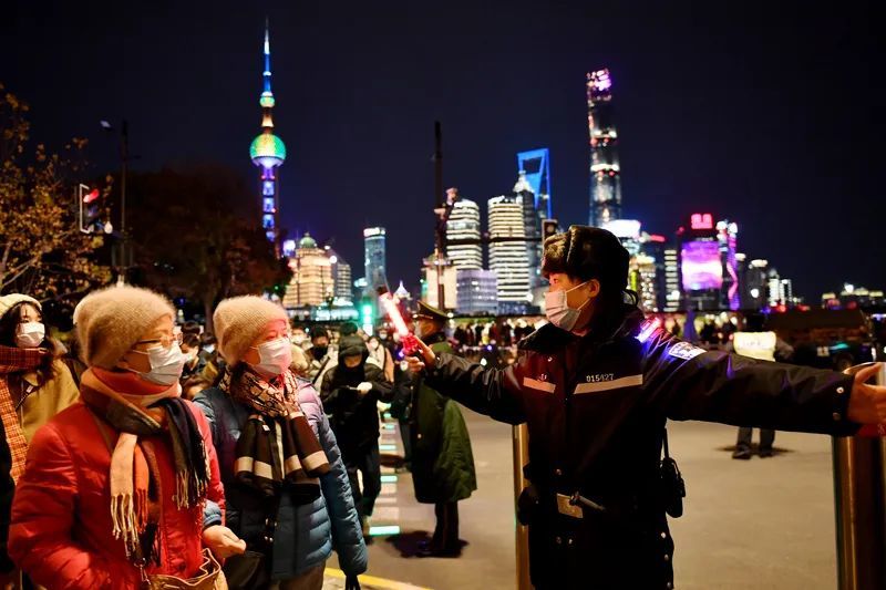 武汉跨年夜：治安平稳有序，城市温暖有光